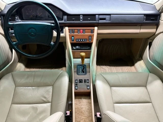 1990 Mercedes-Benz W124 E-Class - Image 2 of 12