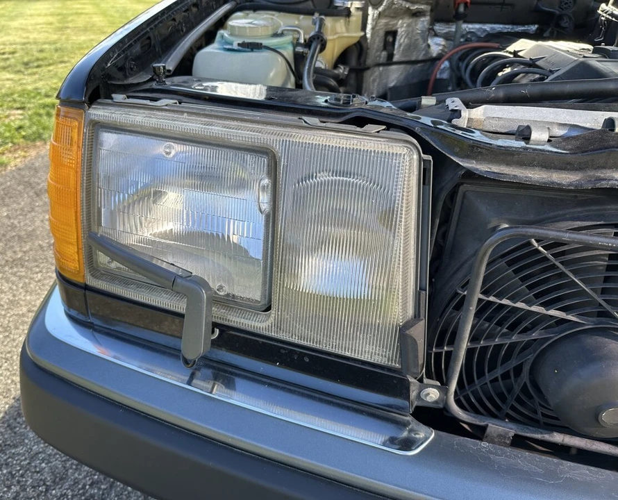 1990 Mercedes-Benz W124 E-Class - Image 10 of 31