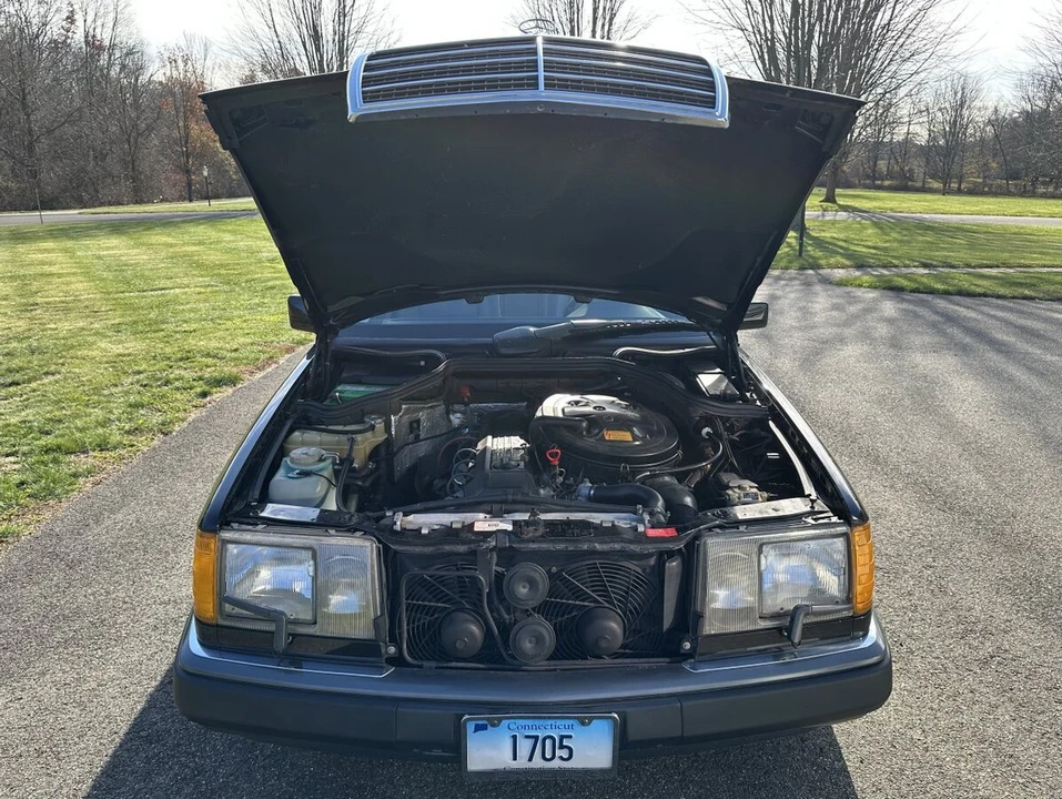 1990 Mercedes-Benz W124 E-Class - Image 11 of 31