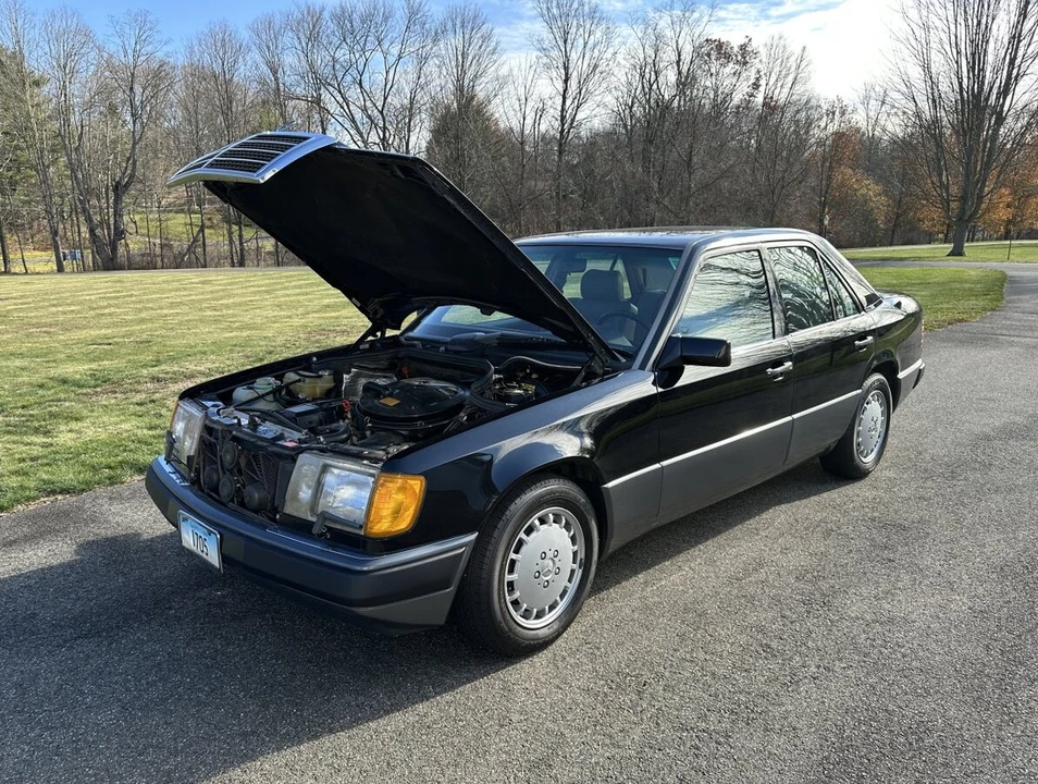 1990 Mercedes-Benz W124 E-Class - Image 14 of 31