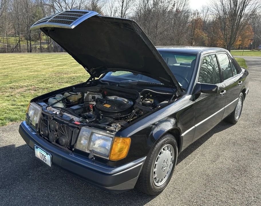 1990 Mercedes-Benz W124 E-Class - Image 15 of 31
