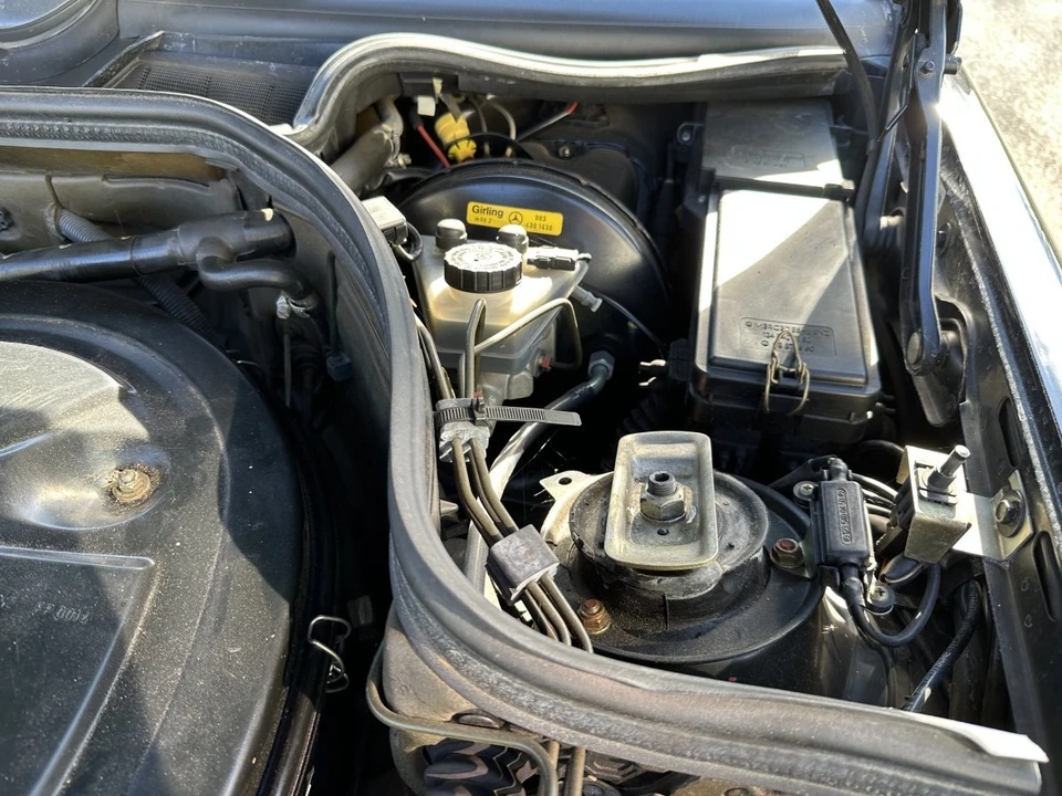 1990 Mercedes-Benz W124 E-Class - Image 21 of 31