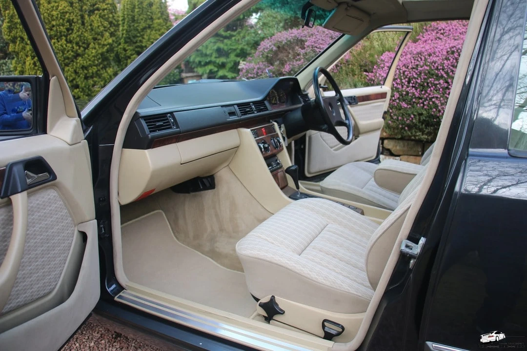 1990 Mercedes-Benz W124 E-Class - Image 18 of 30