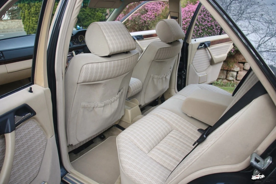1990 Mercedes-Benz W124 E-Class - Image 26 of 30