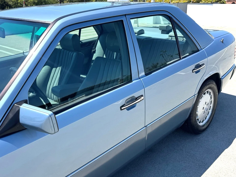 1990 Mercedes-Benz W124 E-Class - Image 26 of 31