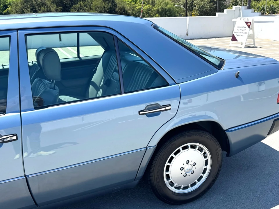 1990 Mercedes-Benz W124 E-Class - Image 28 of 31