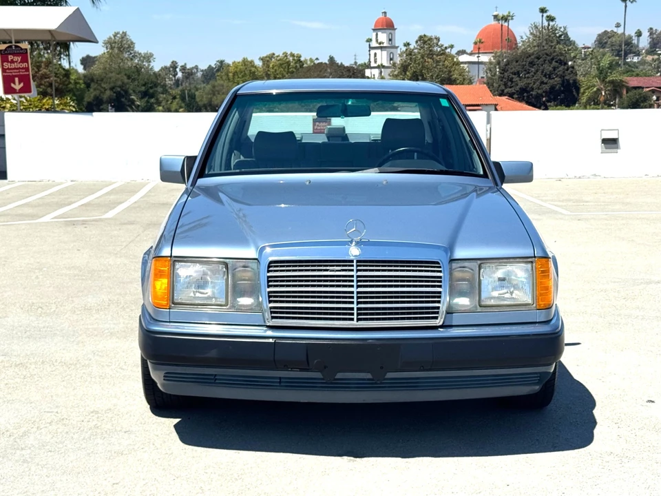 1990 Mercedes-Benz W124 E-Class - Image 3 of 31