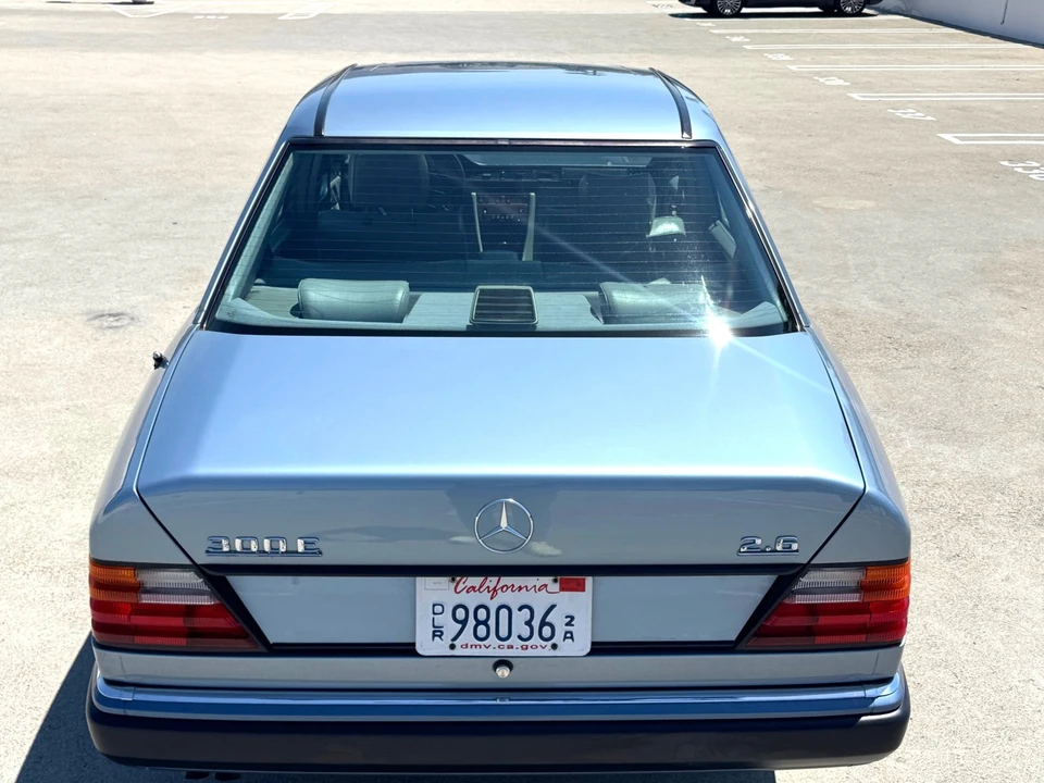1990 Mercedes-Benz W124 E-Class - Image 9 of 31