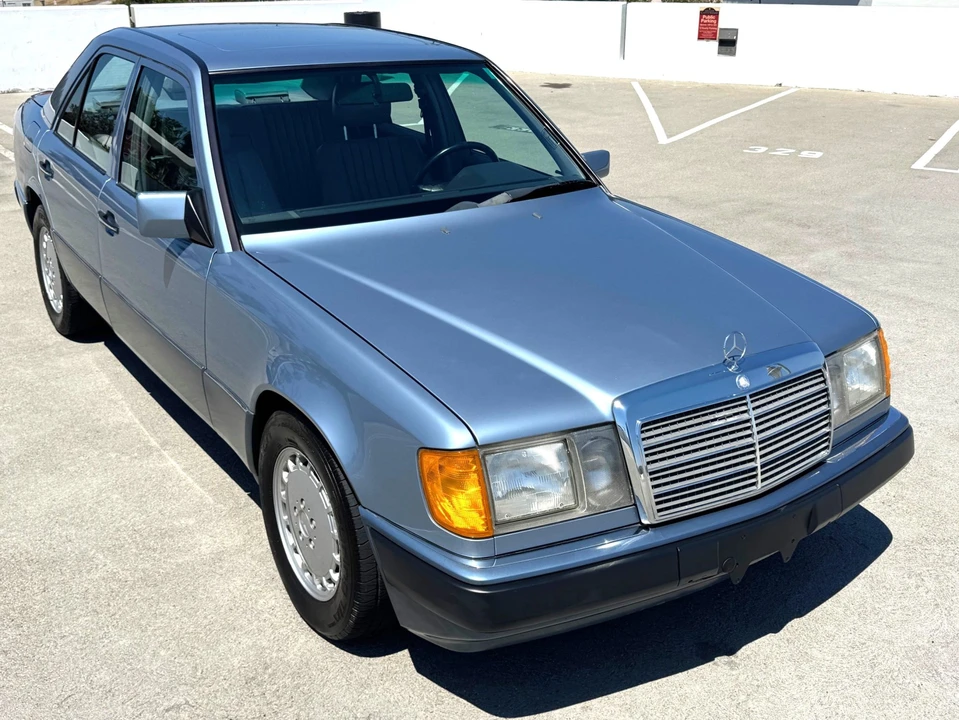 1990 Mercedes-Benz W124 E-Class - Image 5 of 31