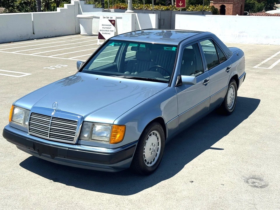 1990 Mercedes-Benz W124 E-Class - Image 16 of 31