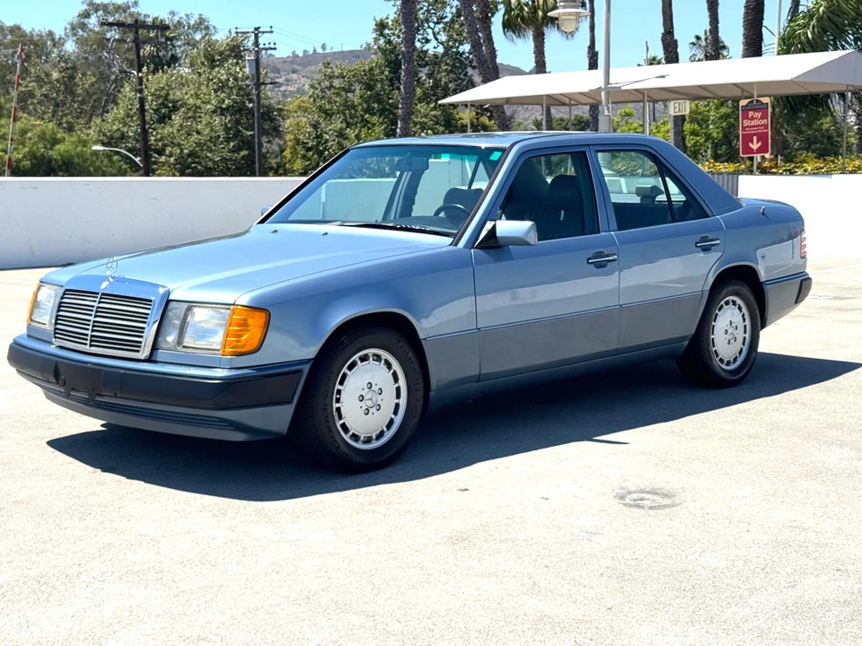 1990 Mercedes-Benz W124 E-Class - Image 15 of 31