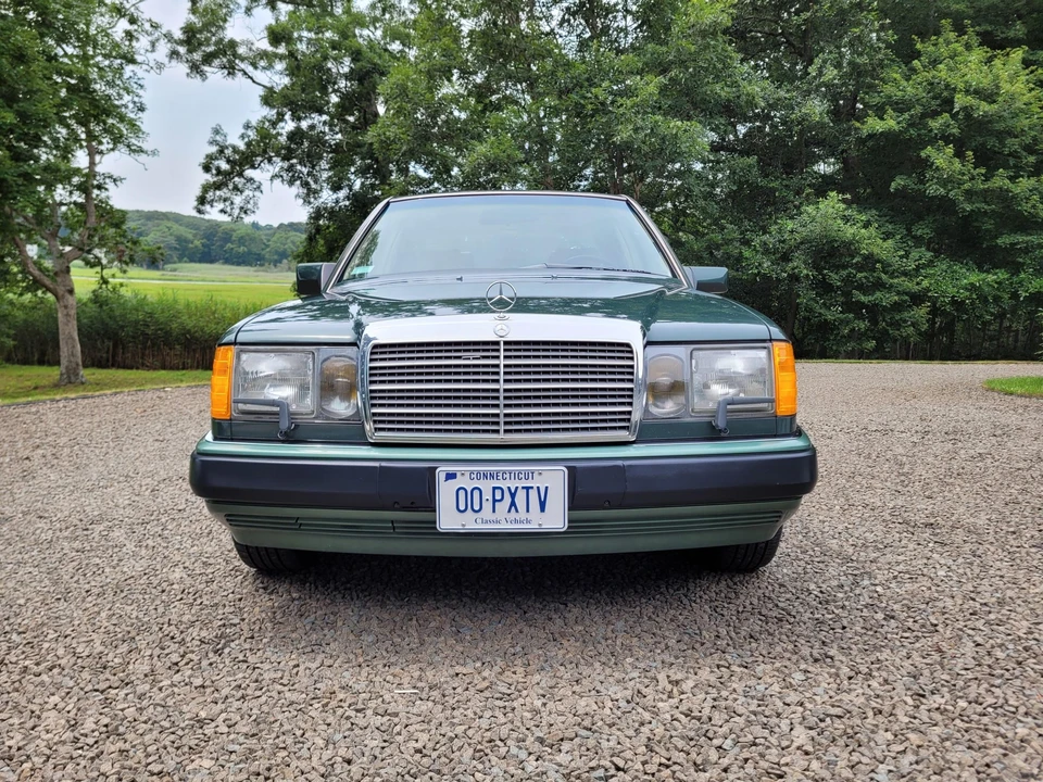 1990 Mercedes-Benz W124 E-Class - Image 9 of 31