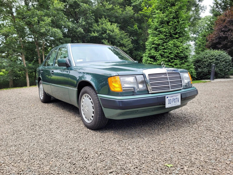 1990 Mercedes-Benz W124 E-Class - Image 3 of 31