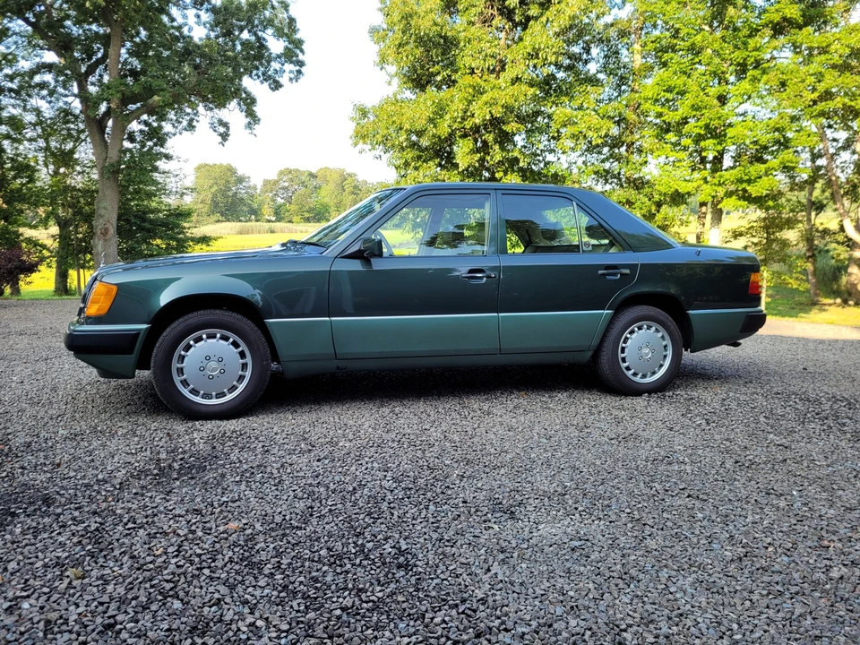 1990 Mercedes-Benz W124 E-Class - Image 25 of 31