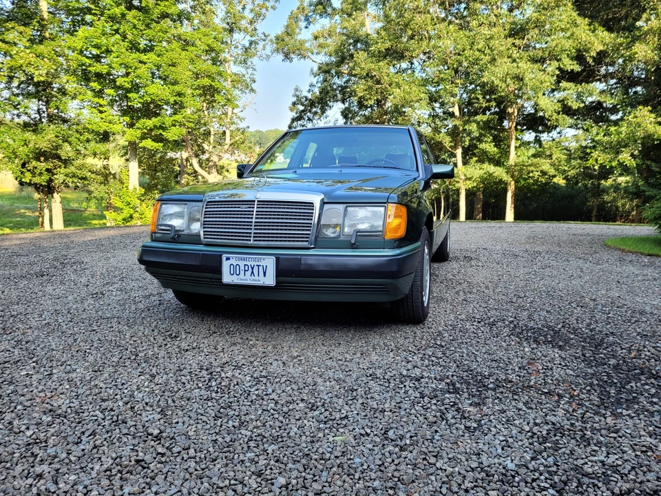 1990 Mercedes-Benz W124 E-Class - Image 13 of 31