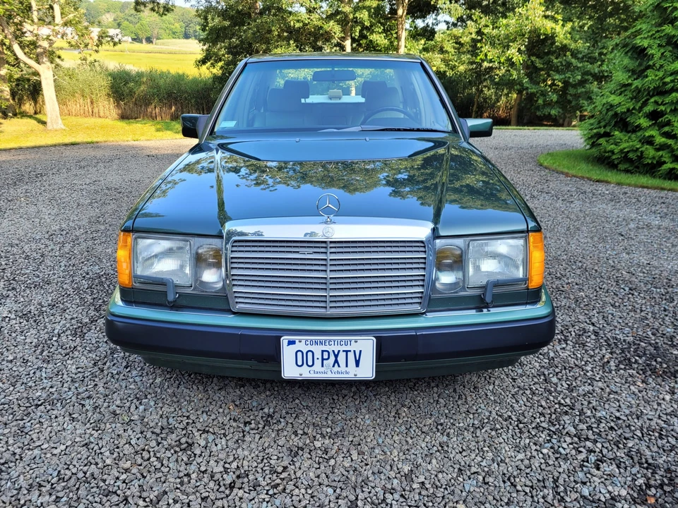 1990 Mercedes-Benz W124 E-Class - Image 11 of 31