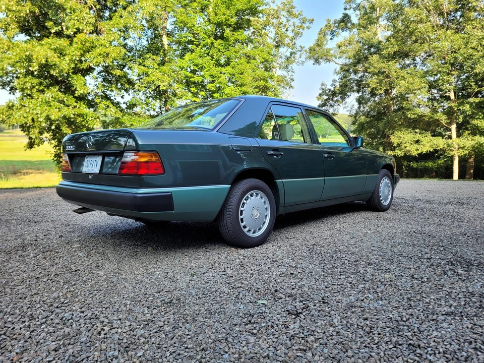 1990 Mercedes-Benz W124 E-Class - Image 30 of 31