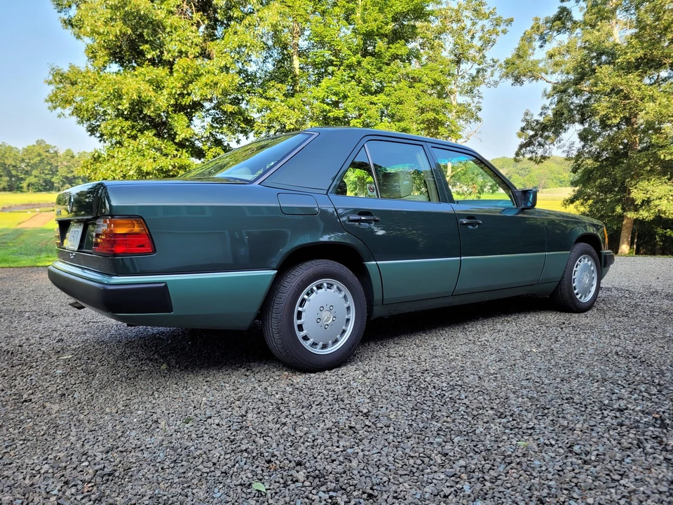 1990 Mercedes-Benz W124 E-Class - Image 31 of 31
