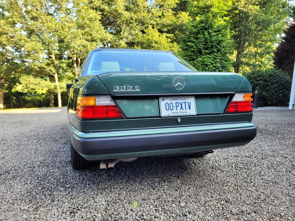 1990 Mercedes-Benz W124 E-Class - Image 26 of 31