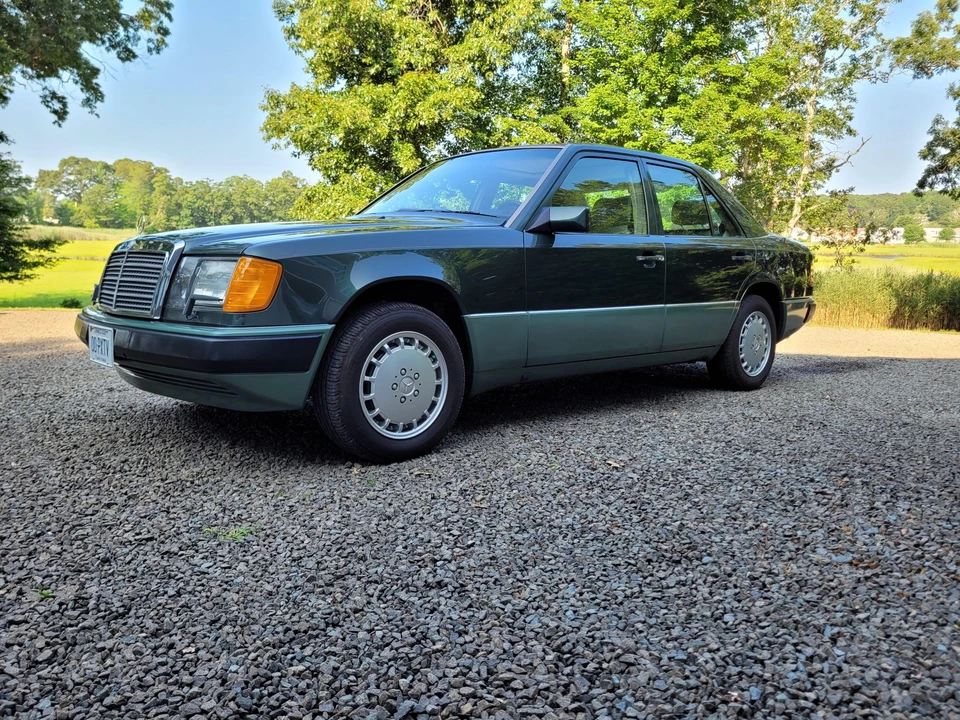 1990 Mercedes-Benz W124 E-Class - Image 21 of 31