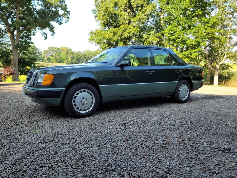 1990 Mercedes-Benz W124 E-Class - Image 24 of 31