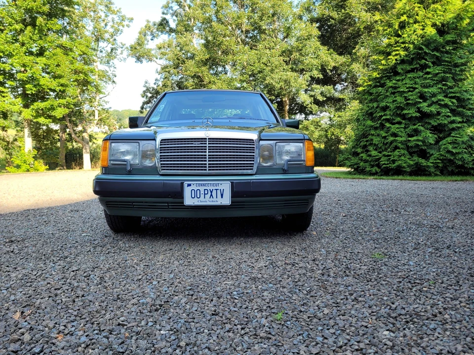1990 Mercedes-Benz W124 E-Class - Image 8 of 31