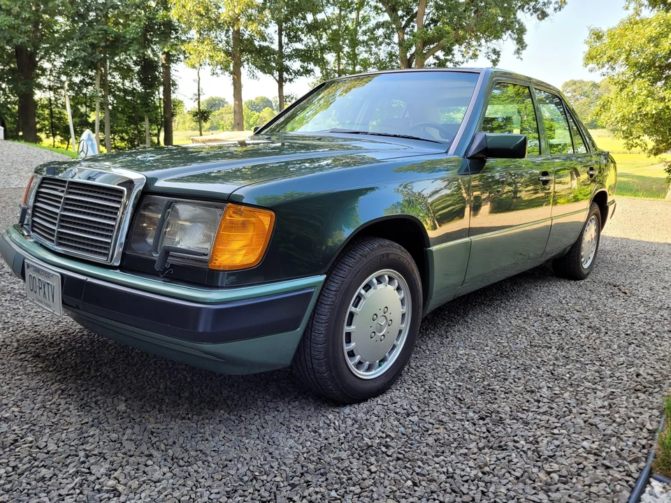 1990 Mercedes-Benz W124 E-Class - Image 22 of 31