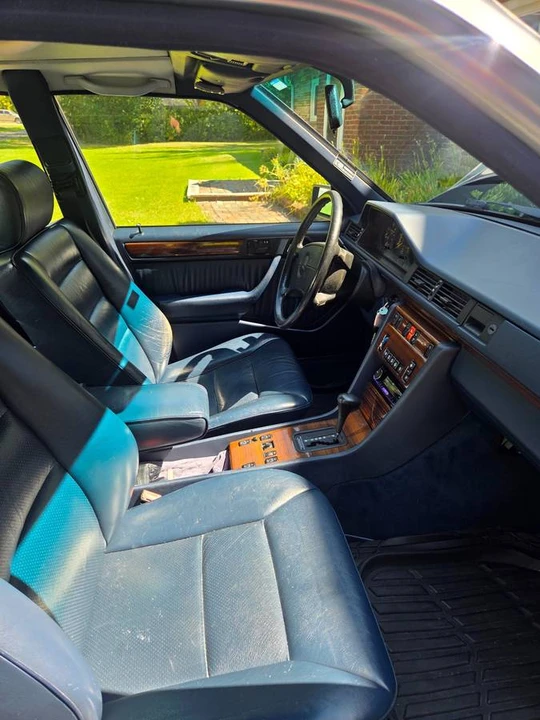 1990 Mercedes-Benz W124 E-Class - Image 17 of 19