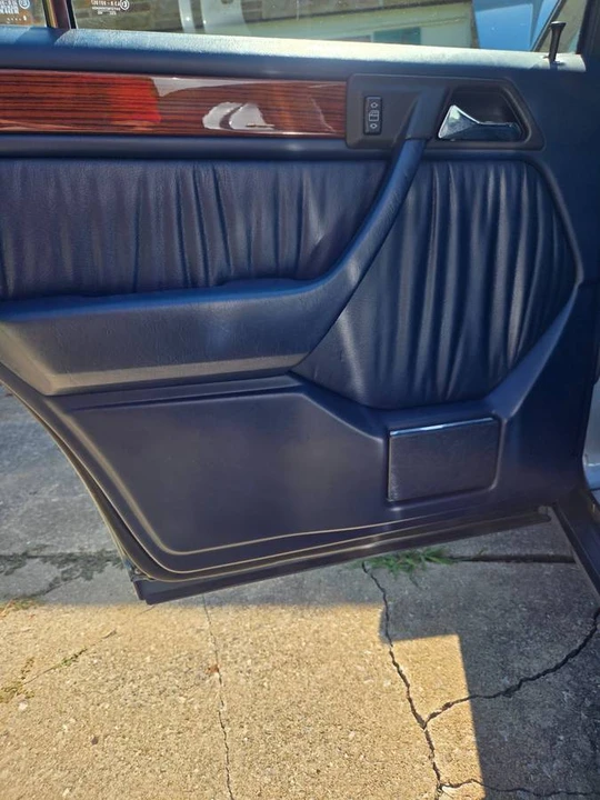 1990 Mercedes-Benz W124 E-Class - Image 12 of 19