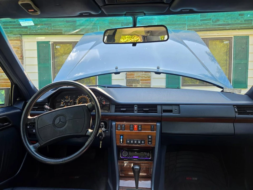 1990 Mercedes-Benz W124 E-Class - Image 10 of 19