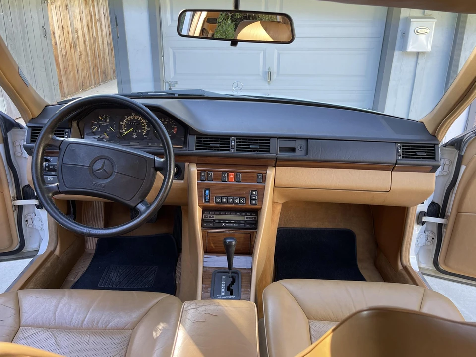 1990 Mercedes-Benz W124 E-Class - Image 22 of 31