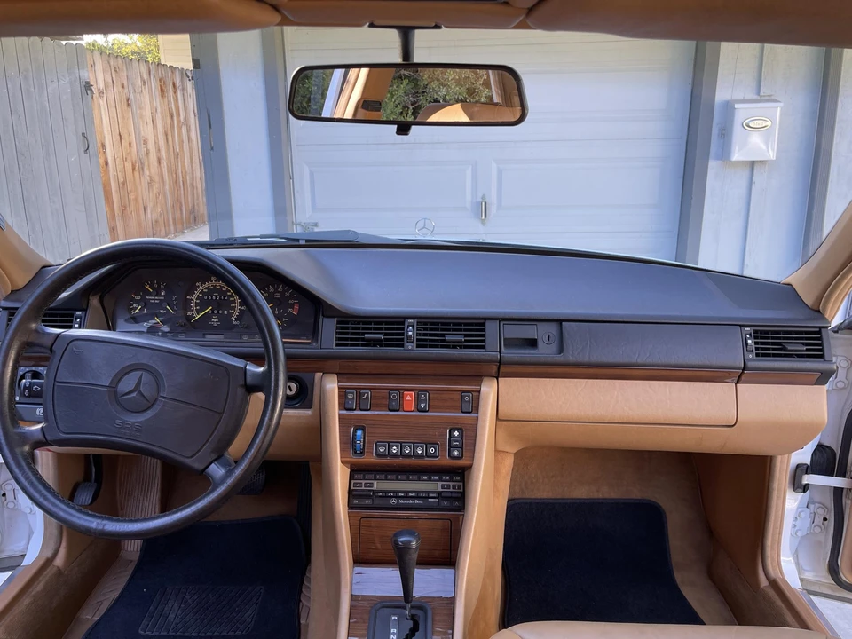 1990 Mercedes-Benz W124 E-Class - Image 23 of 31