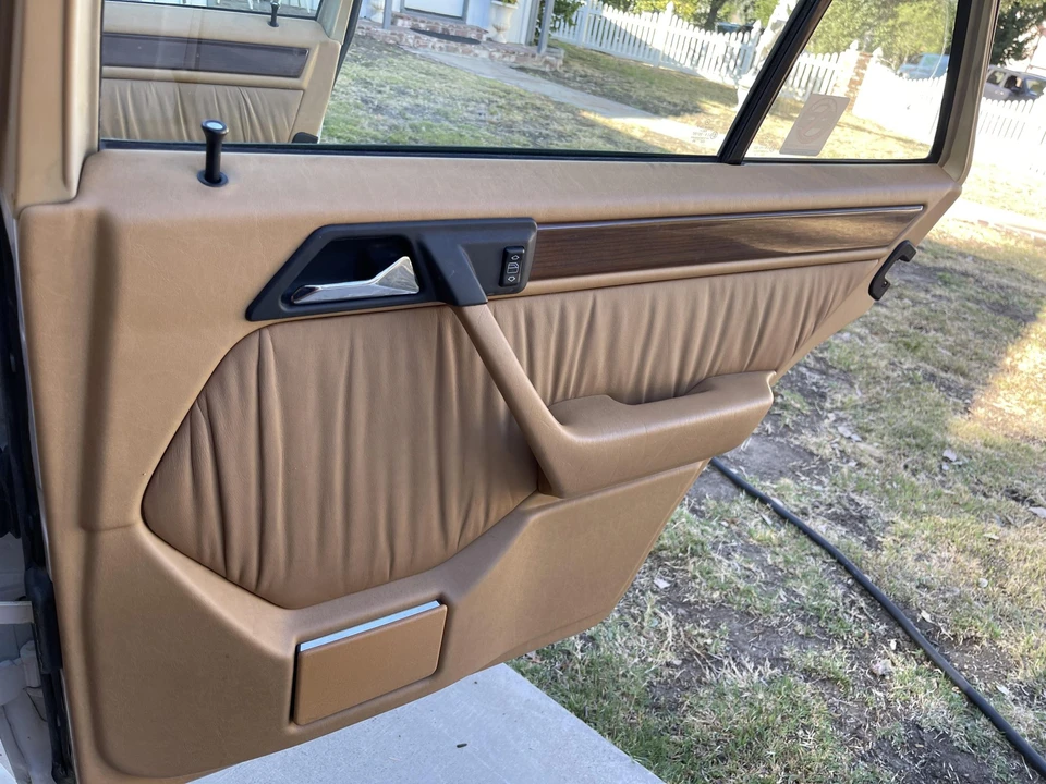 1990 Mercedes-Benz W124 E-Class - Image 31 of 31