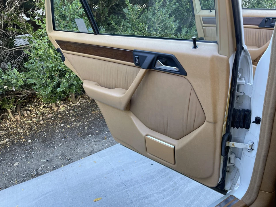 1990 Mercedes-Benz W124 E-Class - Image 19 of 31