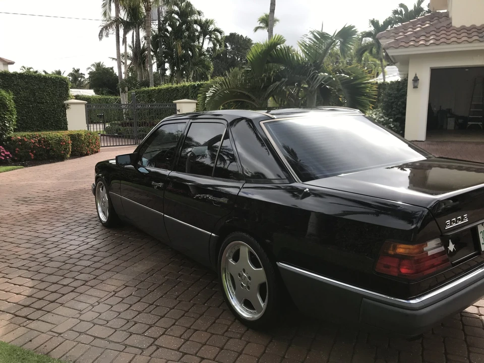 1990 Mercedes-Benz W124 E-Class - Image 5 of 31