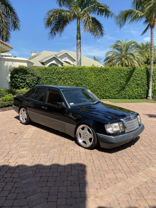 1990 Mercedes-Benz W124 E-Class - Image 10 of 31