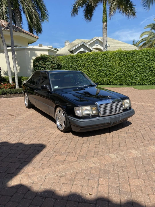 1990 Mercedes-Benz W124 E-Class - Image 11 of 31