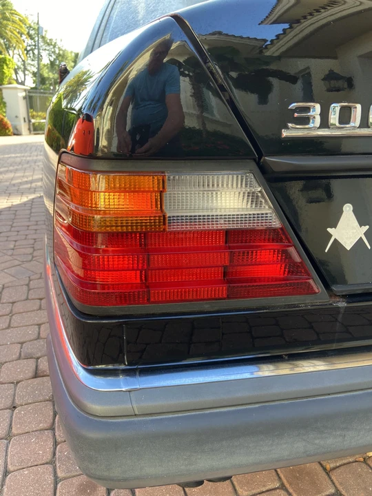 1990 Mercedes-Benz W124 E-Class - Image 22 of 31