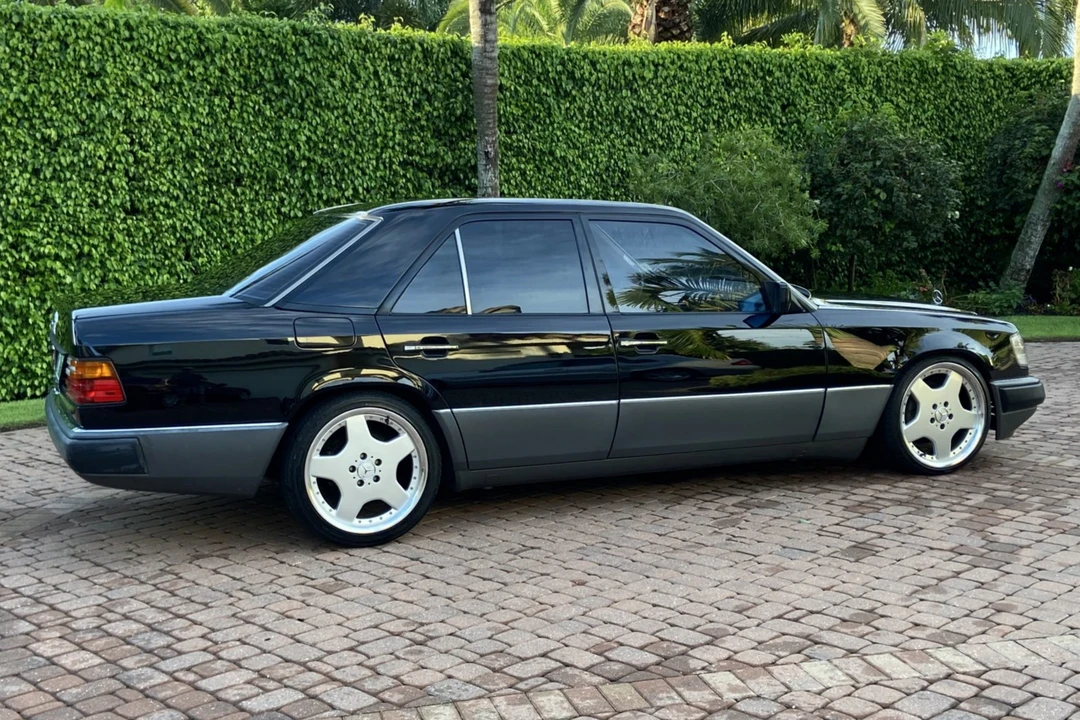 1990 Mercedes-Benz W124 E-Class - Image 9 of 31