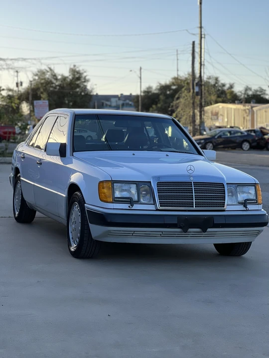 1990 Mercedes-Benz W124 E-Class - Image 15 of 31