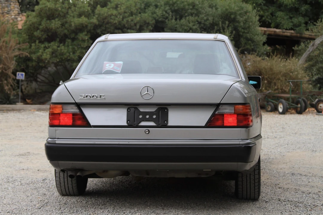 1990 Mercedes-Benz W124 E-Class - Image 20 of 31