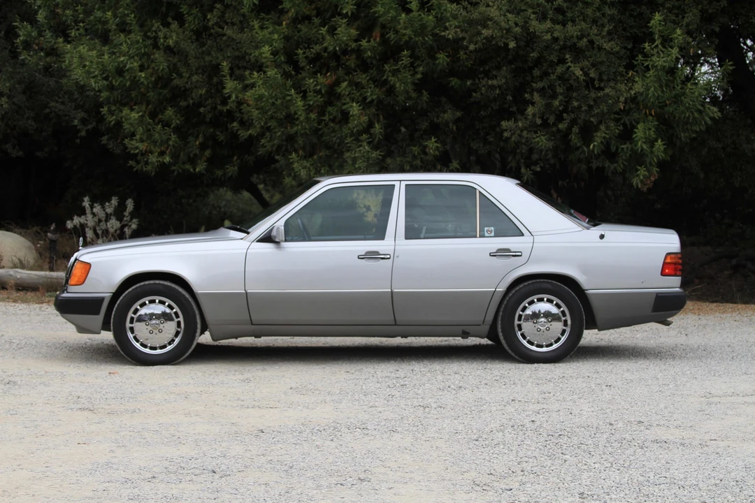 1990 Mercedes-Benz W124 E-Class - Image 8 of 31