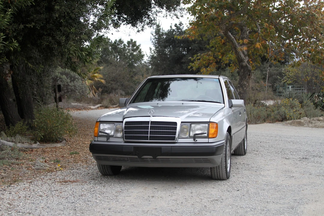 1990 Mercedes-Benz W124 E-Class - Image 29 of 31