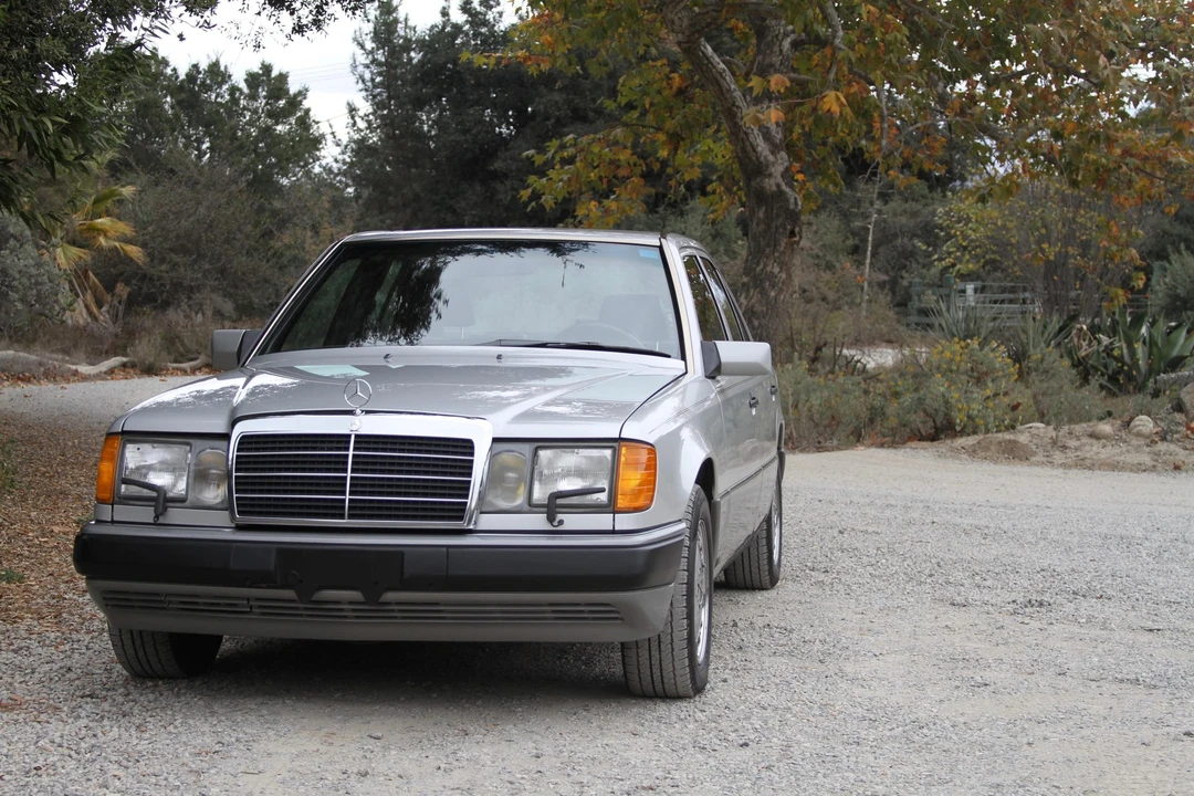 1990 Mercedes-Benz W124 E-Class - Image 30 of 31