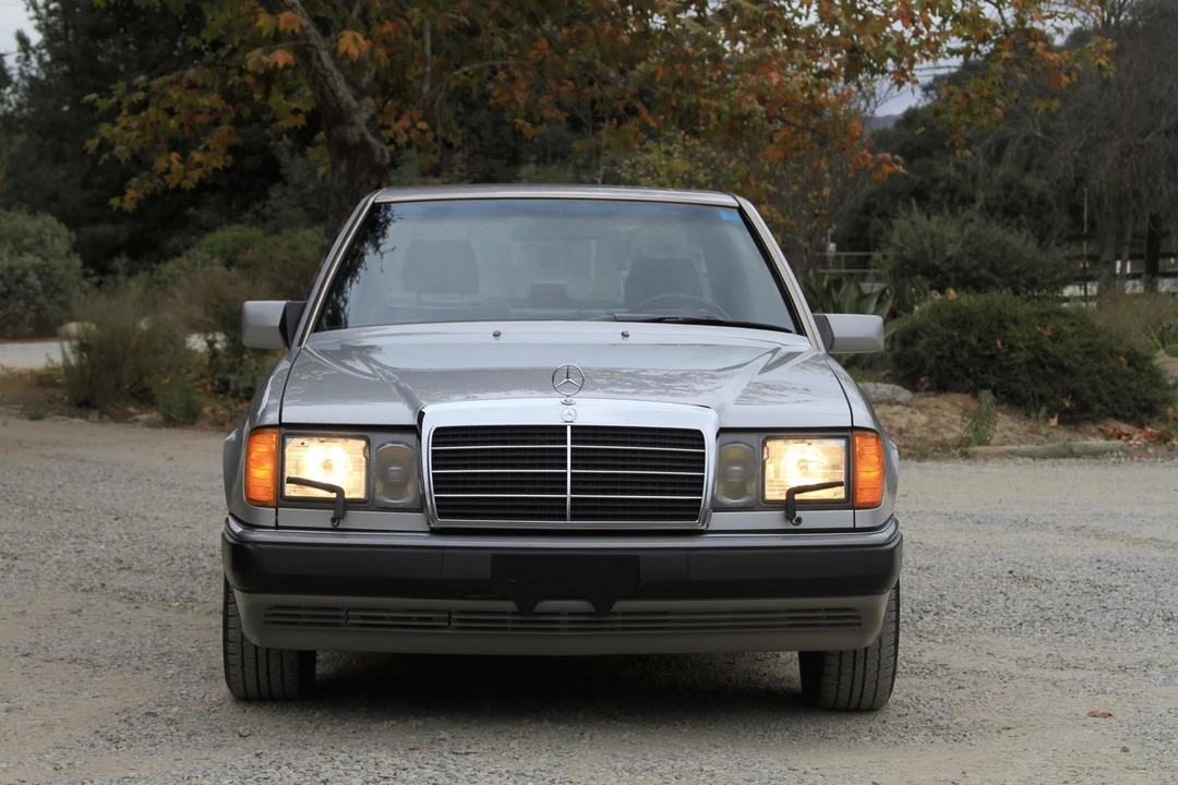 1990 Mercedes-Benz W124 E-Class - Image 27 of 31