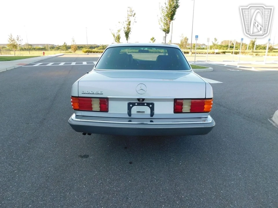 1990 Mercedes-Benz W124 E-Class - Image 5 of 12