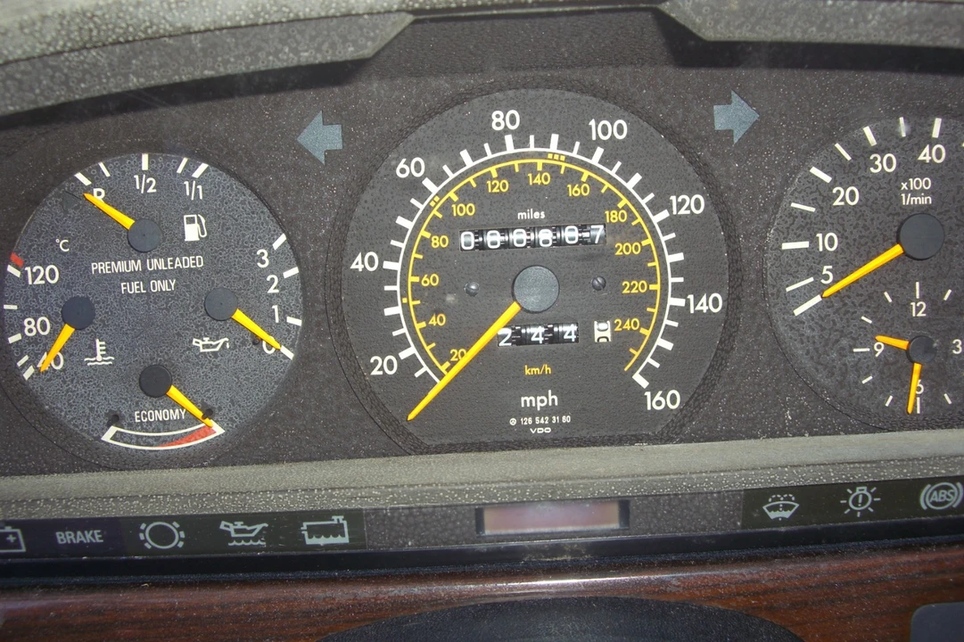 1990 Mercedes-Benz W124 E-Class - Image 16 of 21