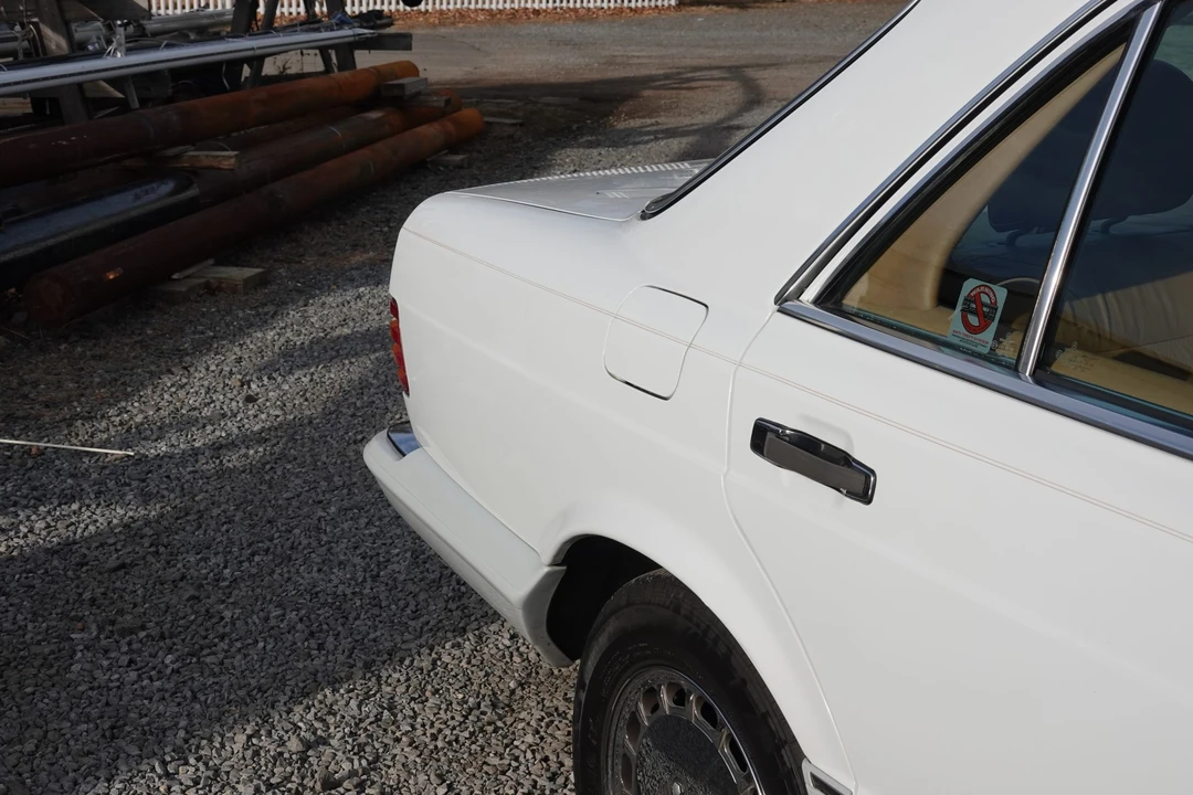 1990 Mercedes-Benz W126 S-Class Sedan - Image 17 of 31