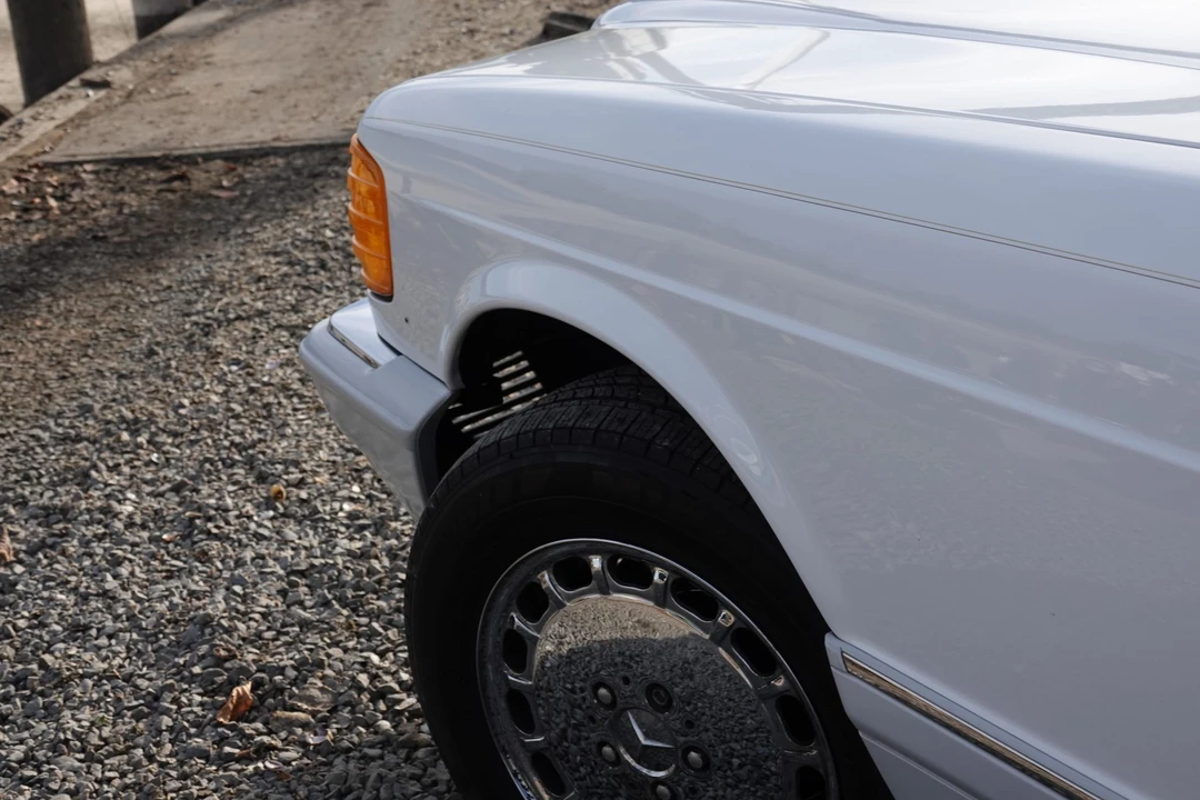1990 Mercedes-Benz W126 S-Class Sedan - Image 29 of 31