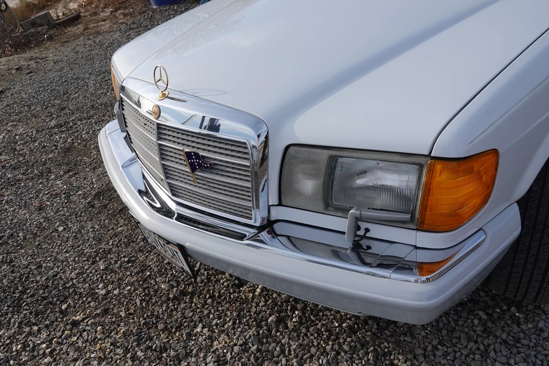 1990 Mercedes-Benz W126 S-Class Sedan - Image 23 of 31